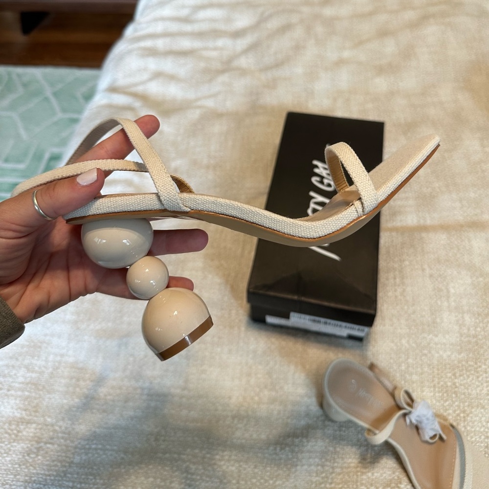Ball linen heel sandals